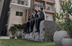 Project landscape statue